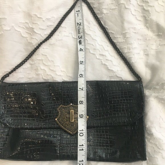 Samantha Thavasa Embossed leather clutch black - Picture 6 of 9